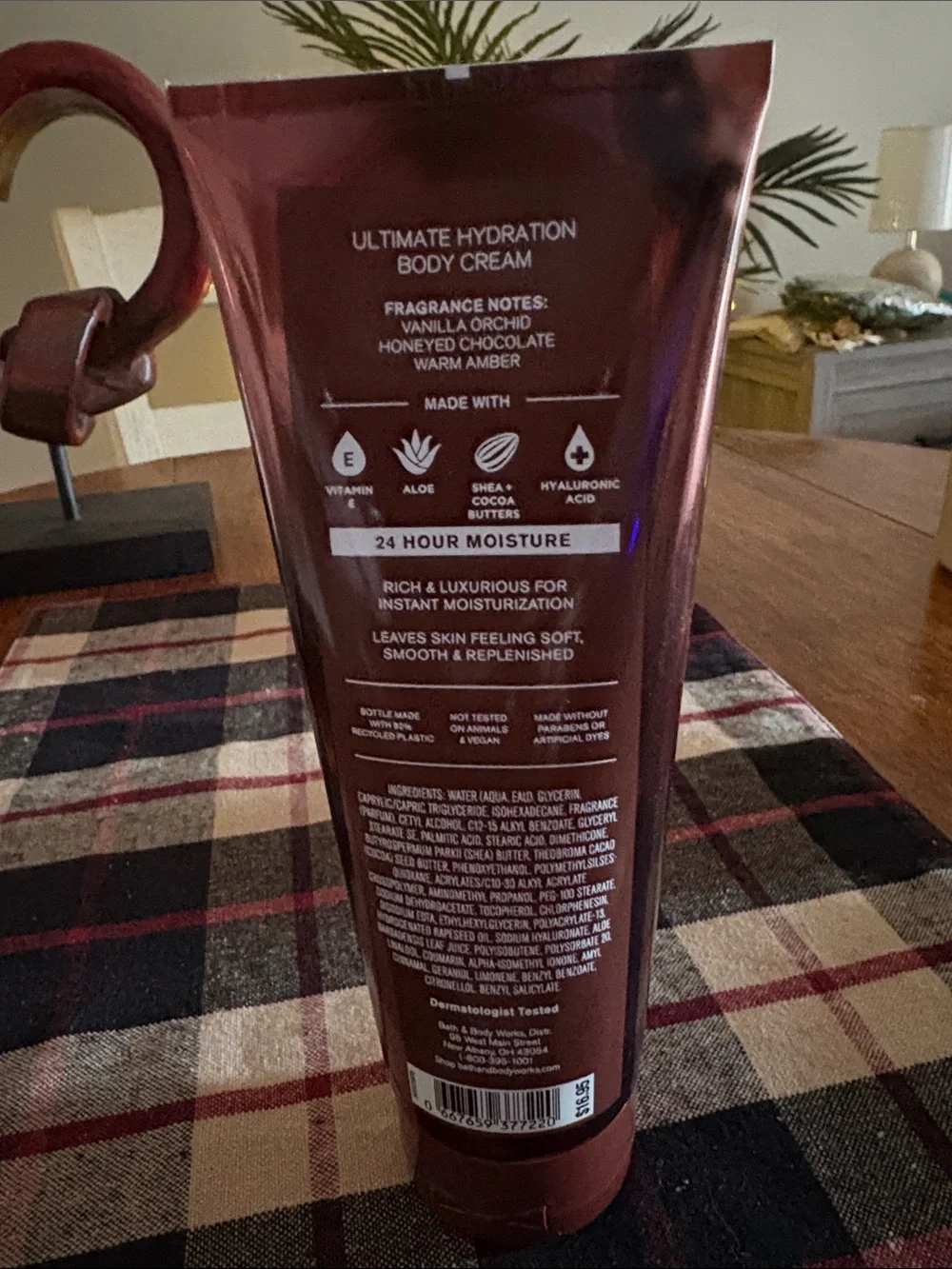 Nwt 8 Oz bottle of Chocolate Amber Body Cream from Bath & Bodyworks